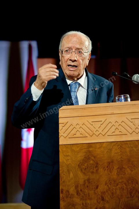 June 8, 20011: Speech by Béji Caïd Essebsi, acting Prime Minister of Tunisia. Press conference by Béji Caïd Essebsi to announce the date of the Constituent Assembly elections on October 23, attended by members of the government, representatives of political parties, and the press. 