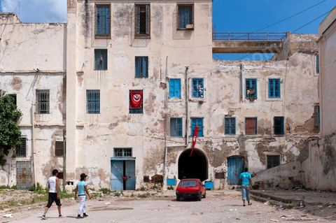 L'ancien palais beylical de Hammam Lif a été après le 14 jancier squatté par des familles