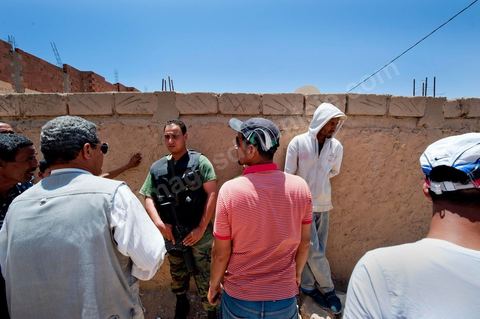 Military personnel were present among the population in the streets of the Tripolitain neighborhood during the clashes of June 3–5, 2011, in the city of Metlaoui