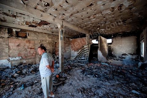 The Café de l'Union at the UGTT headquarters was the starting point of the riots. The central market was burned down during the clashes from June 3 to 5, 2011, in the city of Metlaoui.