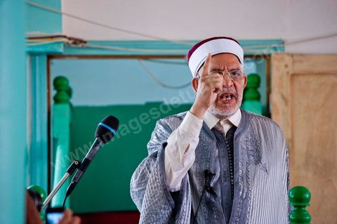 Prêche du Cheikh Mourou le vendredi 10 juin à la Grande Mosquée de Métlaoui après les affrontements du 3 au 5 juin 2011 dans la ville de Metlaoui