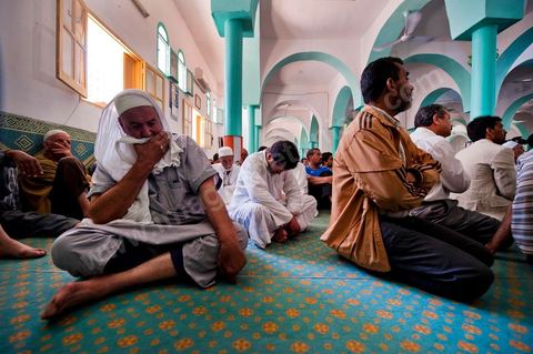 Prêche du Cheikh Mourou le vendredi 10 juin à la Grande Mosquée de Métlaoui après les affrontements du 3 au 5 juin 2011 dans la ville de Metlaoui