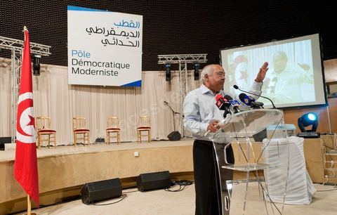 18 juin 2011 : Imed Brahim, leader du parti Ettajdid. Le Pôle Démocratique Moderniste organise sa première manifestation au Palais des Congrès à  Tunis. Cette manifestation vise d’une part à faire connaitre les principes et les objectifs du pôle et d’autre part donnera l’occasion aux partis et initiatives, membres du pôle, d’intervenir au cours de ce meeting. Cette manifestation s’inscrit dans le cadre de la participation du Pôle Démocratique Moderniste aux élections de l’Assemblée Constituante pour laquelle le pôle présentera des listes communes ayant pour objectif d’élaborer une constitution démocratique moderniste.Mouvement Ettajdid, Le Parti Socialiste de Gauche, Le Parti du Travail Patriotique et Démocratique, Le Mouvement des Patriotes Démocrates, L’Alliance Républicaine, Le Parti Avant-Garde Arabe Démocratique, Le Mouvement de la Citoyenneté et de la Justice, La Voix du Centre.