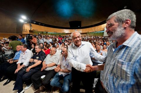 18 juin 2011 : Imed Brahim, leader du parti Ettajdid. Le Pôle Démocratique Moderniste organise sa première manifestation au Palais des Congrès à  Tunis. Cette manifestation vise d’une part à faire connaitre les principes et les objectifs du pôle et d’autre part donnera l’occasion aux partis et initiatives, membres du pôle, d’intervenir au cours de ce meeting :Cette manifestation s’inscrit dans le cadre de la participation du Pôle Démocratique Moderniste aux élections de l’Assemblée Constituante pour laquelle le pôle présentera des listes communes ayant pour objectif d’élaborer une constitution démocratique moderniste.Mouvement Ettajdid, Le Parti Socialiste de Gauche, Le Parti du Travail Patriotique et Démocratique, Le Mouvement des Patriotes Démocrates, L’Alliance Républicaine, Le Parti Avant-Garde Arabe Démocratique, Le Mouvement de la Citoyenneté et de la Justice, La Voix du Centre.