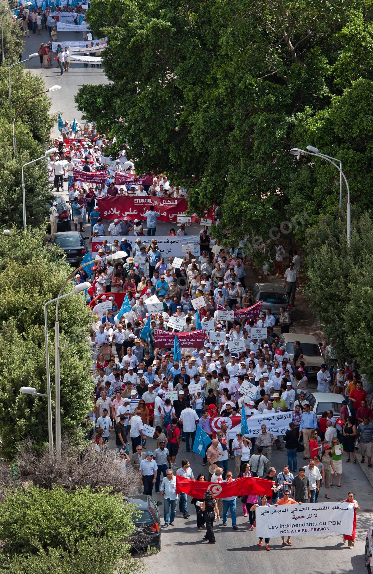 M04-500 Marche citoyenne démocatres à Tunis 21072011