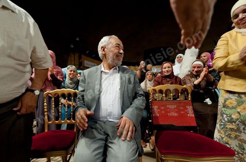 13 août 2011 : Rached Ghannouchi à la Commération par le parti Ennahda de la Fête de la Femme et du Code du Statut personnel tunisien au Palais des Congrés de Tunis, avec discours de Farida Laabidi, militante, de Rached Ghannouchi, fondateur et chef du parti Ennahda, ainsi que Psycho-M, rappeur fortement engagé dans ses propos islamistes. Rached Ghannouchi annonce la volonté de ne pas inscrire la polygamie dasn la prochaine élection, la Tunisie n'ayant pas les moyens pour cela ...