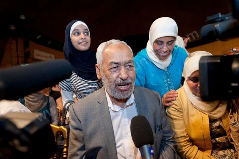 13 août 2011 : Rached Ghannouchi à la Commération par le parti Ennahda de la Fête de la Femme et du Code du Statut personnel tunisien au Palais des Congrés de Tunis, avec discours de Farida Laabidi, militante, de Rached Ghannouchi, fondateur et chef du parti Ennahda, ainsi que Psycho-M, rappeur fortement engagé dans ses propos islamistes. Rached Ghannouchi annonce la volonté de ne pas inscrire la polygamie dasn la prochaine élection, la Tunisie n'ayant pas les moyens pour cela ...