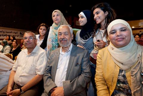 13 août 2011 : Rached Ghannouchi et Farida Laabidi à la Commération par le parti Ennahda de la Fête de la Femme et du Code du Statut personnel tunisien au Palais des Congrés de Tunis, avec discours de Farida Laabidi, militante, de Rached Ghannouchi, fondateur et chef du parti Ennahda, ainsi que Psycho-M, rappeur fortement engagé dans ses propos islamistes. Rached Ghannouchi annonce la volonté de ne pas inscrire la polygamie dasn la prochaine élection, la Tunisie n'ayant pas les moyens pour cela ...