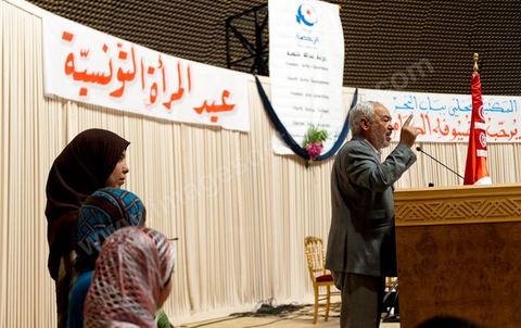 13 août 2011 : Rached Ghannouchi à la Commération par le parti Ennahda de la Fête de la Femme et du Code du Statut personnel tunisien au Palais des Congrés de Tunis, avec discours de Farida Laabidi, militante, de Rached Ghannouchi, fondateur et chef du parti Ennahda, ainsi que Psycho-M, rappeur fortement engagé dans ses propos islamistes. Rached Ghannouchi annonce la volonté de ne pas inscrire la polygamie dasn la prochaine élection, la Tunisie n'ayant pas les moyens pour cela ...