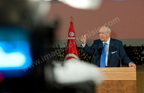 August 18: Address by the Tunisian interim Prime Minister, Mr. Béji Caïd Essebsi, at the Tunis Convention Center. Tunisian Prime Minister Béji Caïd Essebsi assured the nation on Thursday that his government was doing “the impossible” to successfully complete the transition and lead the country to elections, in a speech to the nation delivered at the Tunis Convention Center.“We have done the impossible,” Mr. Caïd Essebsi declared in a 40-minute speech—delivered in the form of a plea—before some 250 political figures and representatives of civil society.“The government is fulfilling its responsibilities despite the difficulties,” added the Prime Minister, referring to a “very difficult” economic and social situation and affirming that he hears “the people’s demands.”“Our fundamental goal is to hold the Constituent Assembly election on October 23 and to organize a free and transparent vote. If we do not succeed, our government will have failed, and the revolution will have failed,” declared the prime minister, who faces growing opposition.Mr. Caïd Essebsi’s transitional government has been leading the country since late February, following the fall of President Zine el Abidine Ben Ali’s regime, which was ousted from power on January 14 by a popular uprising.