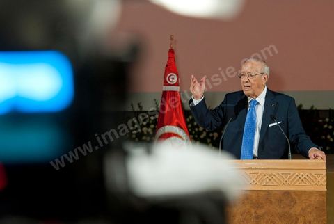 August 18: Address by the Tunisian interim Prime Minister, Mr. Béji Caïd Essebsi, at the Tunis Convention Center. Tunisian Prime Minister Béji Caïd Essebsi assured the nation on Thursday that his government was doing “the impossible” to successfully complete the transition and lead the country to elections, in a speech to the nation delivered at the Tunis Convention Center.“We have done the impossible,” Mr. Caïd Essebsi declared in a 40-minute speech—delivered in the form of a plea—before some 250 political figures and representatives of civil society.“The government is fulfilling its responsibilities despite the difficulties,” added the Prime Minister, referring to a “very difficult” economic and social situation and affirming that he hears “the people’s demands.”“Our fundamental goal is to hold the Constituent Assembly election on October 23 and to organize a free and transparent vote. If we do not succeed, our government will have failed, and the revolution will have failed,” declared the prime minister, who faces growing opposition.Mr. Caïd Essebsi’s transitional government has been leading the country since late February, following the fall of President Zine el Abidine Ben Ali’s regime, which was ousted from power on January 14 by a popular uprising.