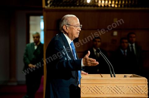 August 18: Address by the Tunisian interim Prime Minister, Mr. Béji Caïd Essebsi, at the Tunis Convention Center. Tunisian Prime Minister Béji Caïd Essebsi assured the nation on Thursday that his government was doing “the impossible” to successfully complete the transition and lead the country to elections, in a speech to the nation delivered at the Tunis Convention Center.“We have done the impossible,” Mr. Caïd Essebsi declared in a 40-minute speech—delivered in the form of a plea—before some 250 political figures and representatives of civil society.“The government is fulfilling its responsibilities despite the difficulties,” added the Prime Minister, referring to a “very difficult” economic and social situation and affirming that he hears “the people’s demands.”“Our fundamental goal is to hold the Constituent Assembly election on October 23 and to organize a free and transparent vote. If we do not succeed, our government will have failed, and the revolution will have failed,” declared the prime minister, who faces growing opposition.Mr. Caïd Essebsi’s transitional government has been leading the country since late February, following the fall of President Zine el Abidine Ben Ali’s regime, which was ousted from power on January 14 by a popular uprising.