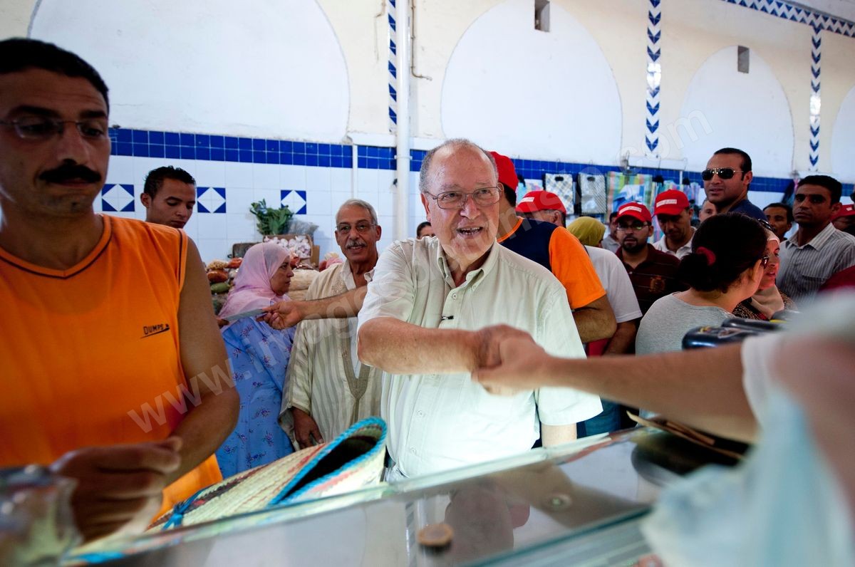 M05-300 Mustafa Boujafar au marché central