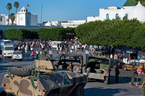 September 6, 2011: At Kasbah Square, police officers protested and occupied Government Square for a demonstration and sit-in. The police officers even entered the Prime Minister’s Office, demanding that the interim Prime Minister, Mr. Béji Caïd Essebsi, apologize for remarks he made that morning during his press conference, in which he called for the dissolution of law enforcement unions. In an address to the Tunisian people, the prime minister announced, to that end, a series of security measures, particularly the strict enforcement of the state of emergency in effect since the January 14 revolution.The government, he said, “will no longer tolerate practices that risk paralyzing the daily lives of Tunisians, such as blocking roads, attacking police stations and government facilities in the regions, and assaulting the national security forces and the army.”In this context, the Prime Minister announced the suspension of all union activities by the security forces and the dissolution of their union. He expressed surprise at the content of the statement released by the Union of Internal Security Forces, which, he noted, contained “insinuations of rebellion.”