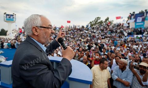 1er octobre 2011 à Sidi Bouzid : Grand meeting du parti Ennahdha pour le premier jour du lancement de la campagne électoralre pour l'élection de l'assemblée constituante le 23 octobre. le parti Ennahdha à tendenace islamique a choisi pour son premier meeting de campagne la ville symbolique de la révolution Sidi Bouzid avec la présence de Rached Ghannouchi Leader du parti, des Membres du Bureau Executif du Parti et de certains candidats des listes des différentes régions du pays.