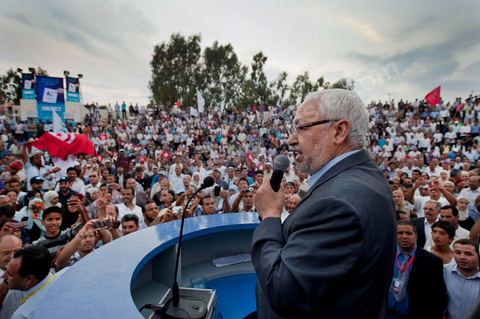 1er octobre 2011 à Sidi Bouzid : Grand meeting du parti Ennahdha pour le premier jour du lancement de la campagne électoralre pour l'élection de l'assemblée constituante le 23 octobre. le parti Ennahdha à tendenace islamique a choisi pour son premier meeting de campagne la ville symbolique de la révolution Sidi Bouzid avec la présence de Rached Ghannouchi Leader du parti, des Membres du Bureau Executif du Parti et de certains candidats des listes des différentes régions du pays.
