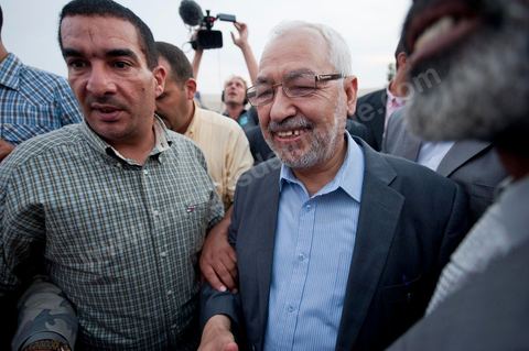 1er octobre 2011 à Sidi Bouzid : Grand meeting du parti Ennahdha pour le premier jour du lancement de la campagne électoralre pour l'élection de l'assemblée constituante le 23 octobre. le parti Ennahdha à tendenace islamique a choisi pour son premier meeting de campagne la ville symbolique de la révolution Sidi Bouzid avec la présence de Rached Ghannouchi Leader du parti, des Membres du Bureau Executif du Parti et de certains candidats des listes des différentes régions du pays.