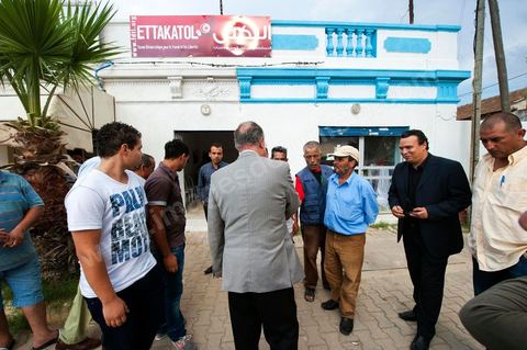 Mustapha Ben Jaafar on a working visit to the Ettakatol office in Bou Argoub during the first week of the campaign for the Constituent Assembly.