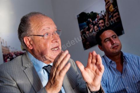 Mustapha Ben Jaafar on a working visit to the Ettakatol office in Bou Argoub during the first week of the campaign for the Constituent Assembly.
