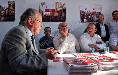 Mustapha Ben Jaafar on a working visit to the Ettakatol office in Bou Argoub during the first week of the campaign for the Constituent Assembly.
