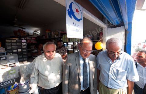 Mustapha Ben Jaafar en campagne à Bou Argoub au Cap Bon pour la liste Nabeul de Ettakatol, rencontres avec les citoyens