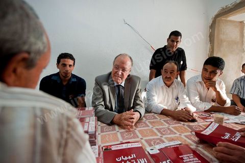 Mustapha Ben Jaafar on a working visit to the Ettakatol office in Grombalia during the first week of the campaign for the Constituent Assembly.