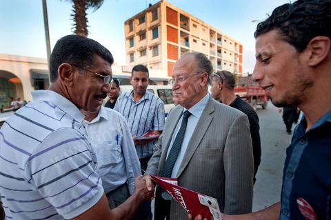 Mustapha Ben Jaafar campaigns in Grombalia, Cap Bon, for Ettakatol’s Nabeul slate; meets with citizens
