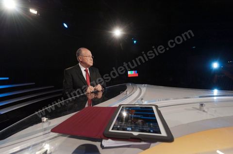 10 octobre 2011 : Mustapha Ben Jaafar à la chaîne de Télévision Hannibal pour une interview ddasn le cadre de la campagne pour l'assemblée constituante.
