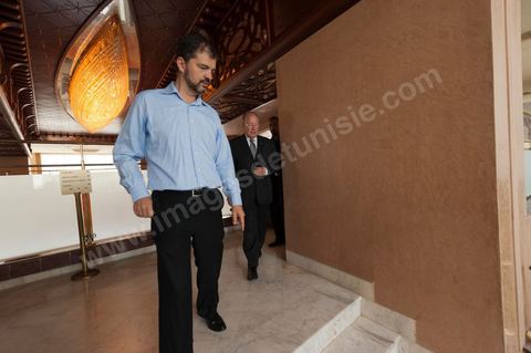 16 octobre : meeting Ettakatol à Tunis avec Mustapha Ben Jaafar scerétaire général du Parti. En coulisse avec Mustafa Ben Jaafar avant d'entrer sur scène pour son discours.