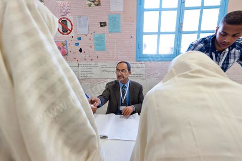 Le jour du scrutin dans un bureau de vote au centre ville du Kef