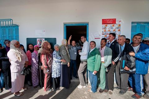 Le jour du scrutin dans un bureau de vote au centre ville du Kef
