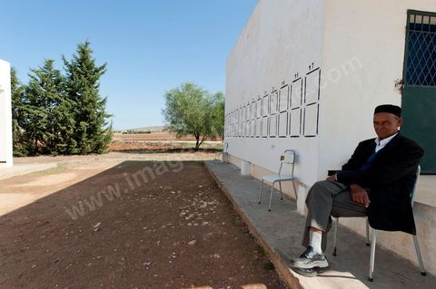 Bureau de vote à Ghenjana, un hameau sur la route entre le Kef et Jendouba
