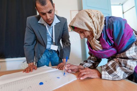 Bureau de vote à Mutoul sur la route entre Le Kef et Jendouba