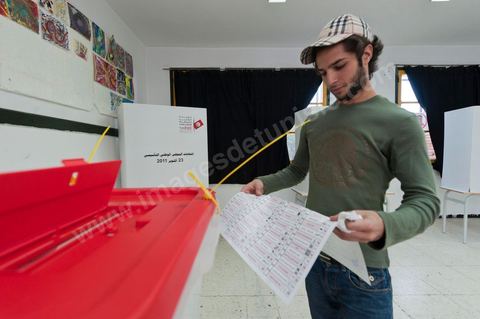 Bureau de vote au à El Menzah V quartier bourgeois de Tunis