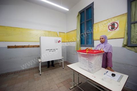 Bureau de vote à Ariana quartier populaire de Tunis