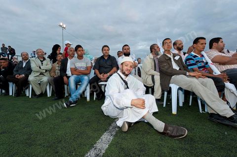 Meeting de cloture du parti Ennahdha à Ben Arous dans le stade de foot en présence du président Rached Ghannouchi