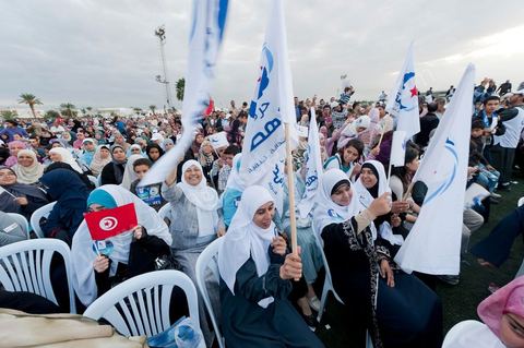 Meeting de cloture du parti Ennahdha à Ben Arous dans le stade de foot en présence du président Rached Ghannouchi