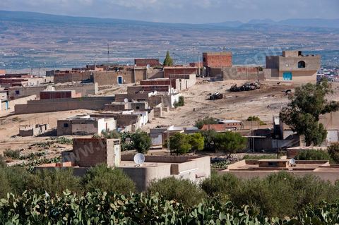 26 septembre 2011 : au coeur des quartiers populaires de la Cité Ezzouhour quartier de la révolution tunisienne à Kasserine
