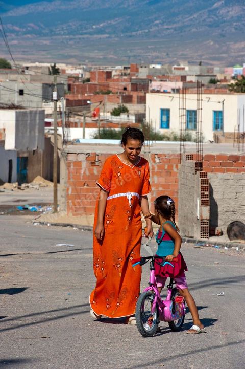 26 septembre 2011 : au coeur des quartiers populaires de la Cité Ezzouhour quartier de la révolution tunisienne à Kasserine