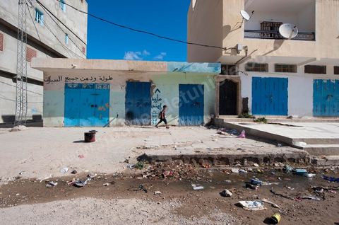 26 septembre 2011 : au coeur des quartiers populaires de la Cité Ezzouhour quartier de la révolution tunisienne à Kasserine