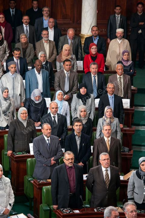 22 novembre 2011 : Première réunion de l'assemblée constituante élue le 23 octobre avce en 1ère séance la présence des 217 députés élus, les membres du gouvernement de Beji CaÎd Essebsi sortant et le Président la République sortant M. Foued Mbazaa.  Ici les députés de Ennahdha