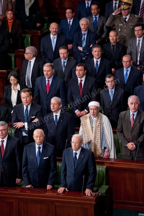 November 22, 2011: First meeting of the Constituent Assembly elected on October 23, with the first session attended by the 217 elected deputies, members of the outgoing government led by Beji Caïd Essebsi, and the outgoing President of the Republic, Mr. Foued Mbazaa. Here are the members of the government, with the outgoing Prime Minister at the bottom.