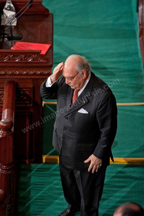 22 novembre 2011 : Première réunion de l'assemblée constituante élue le 23 octobre avce en 1ère séance la présence des 217 députés élus, les membres du gouvernement de Beji CaÎd Essebsi sortant et le Président la République sortant M. Foued Mbazaa. ici M. Foued Mbazaa présidentd ela république sortant faisant son discours