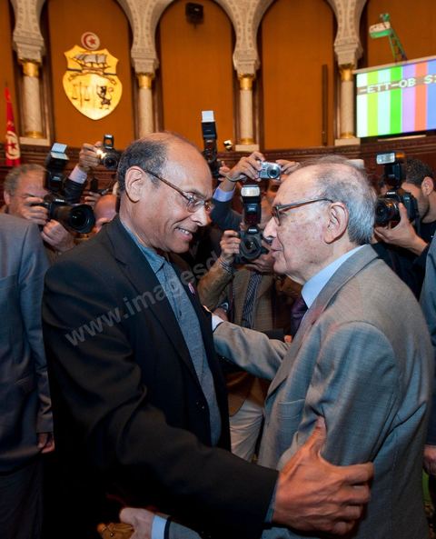 22 novembre 2011 :  Moncef Marzouki at Ahmed Mestiripour la Première réunion de l'assemblée constituante élue le 23 octobre avce en 1ère séance la présence des 217 députés élus, les membres du gouvernement de Beji CaÎd Essebsi sortant et le Président la République sortant M. Foued Mbazaa. 