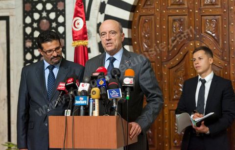5 janvier : Conférence de presse avec M. Rafik Abdessalem, Ministre tunisien  des Affaires Etrangères et M. Alain Juppé, Ministre français des Affaires Etrangères lors de la Visite de M. Alain Juppé en Tunisie, 1ère visite offcieille occidentale depuis la mise en place du nouveau gouvernement tunisien issu des élections du 23 octobre.