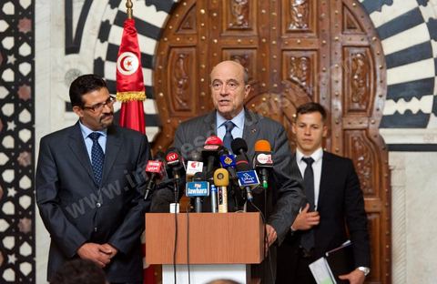 5 janvier : Conférence de presse avec M. Rafik Abdessalem, Ministre tunisien  des Affaires Etrangères et M. Alain Juppé, Ministre français des Affaires Etrangères lors de la Visite de M. Alain Juppé en Tunisie, 1ère visite offcieille occidentale depuis la mise en place du nouveau gouvernement tunisien issu des élections du 23 octobre.
