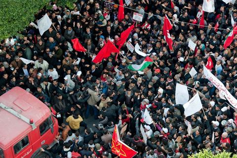 14 janvier 2012 : commémoration à Tunis du premier anniversaire de la Révolution tunisienne, le 14 janvier étant la date de la fuite de l'ex Président vers l'Arabie Saoudide. 