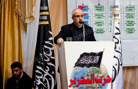 5 février 2011 : à Hammam Ghezaz près de Kelibia, meeting du parti non autorisé Hizb ut-Tahrir avec Ridha Belhadj, porte parole du parti. Toujours dans l’illégalité, Hizb ut-Tahrir, dont le visa a été refusé, persiste et signe en organisant un meeting avec un thème pour le moins osé « La laïcité, guerre contre l’Islam et les musulmans ».