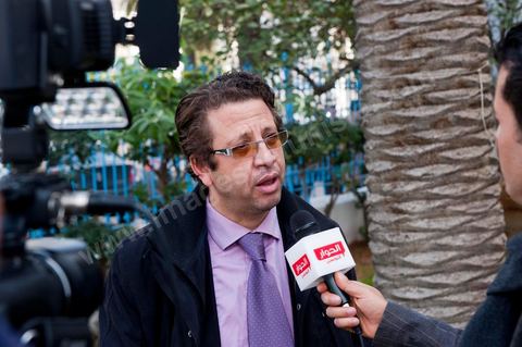 20 février : Maitre Khaled Krichi, membre du comité de défense, à laConférence de presse au syndicat national des journalistes tunisiens avec le cabinet d'avocats qui défend le journaliste Nasreddine Ben Saïda, directeur du journal Attounisia, mis en prison il y a une semaine pour la publication d'une image d'une femme dénudée. Lors de cette conférence de presse le groupe d'avocats ont souligné que Nasreddine Ben Saida a entamé depuis samedi une grève de la faim dans sa cellule de la prison de Mornaguia. Maitre Khaled Krichi a souligné pour sa part que le maintien en prison de son client a été fait sur ordre de l'instruction publique et non suite à une plainte. De ce fait cette affaire est d'ordre politique et non pas juridique.