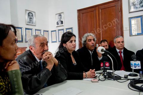 20 février : Conférence de presse au syndicat national des journalistes tunisiens avec le cabinet d'avocats qui défend le journaliste Nasreddine Ben Saïda, directeur du journal Attounisia, mis en prison il y a une semaine pour la publication d'une image d'une femme dénudée. Lors de cette conférence de presse le groupe d'avocats ont souligné que Nasreddine Ben Saida a entamé depuis samedi une grève de la faim dans sa cellule de la prison de Mornaguia. Maitre Khaled Krichi a souligné pour sa part que le maintien en prison de son client a été fait sur ordre de l'instruction publique et non suite à une plainte. De ce fait cette affaire est d'ordre politique et non pas juridique.